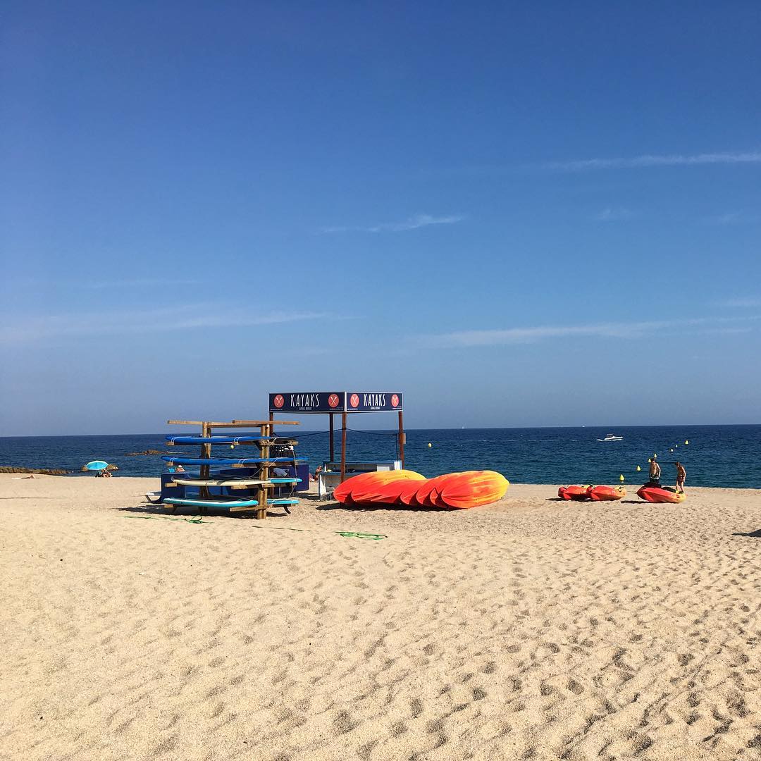 Beach and kayaks